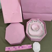 round silver set +box